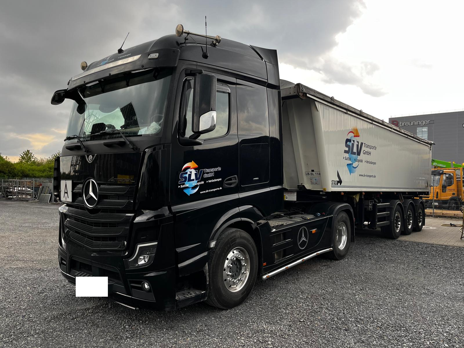 SLV Lastkraftwagen - Qualitaetsfahrzeug fuer Logistik